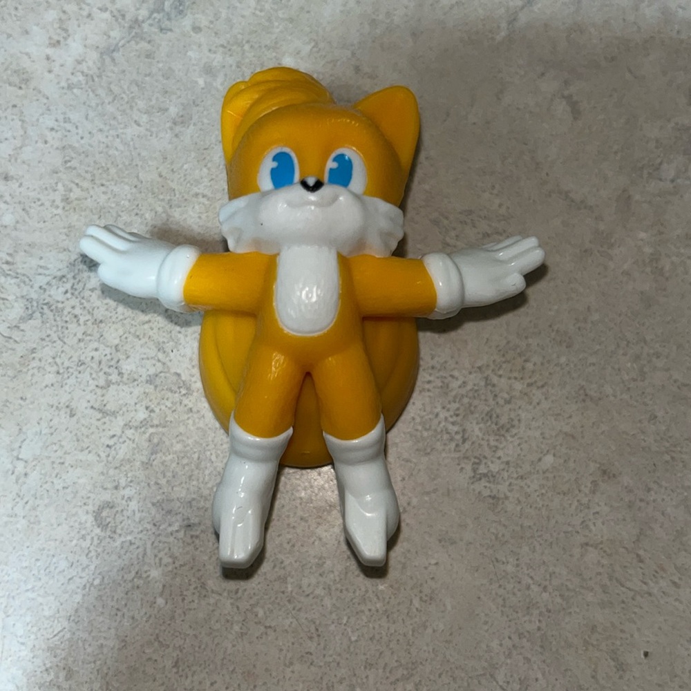 JAKKS Pacific Sonic The Hedgehog 4" Super Shadow Figure with Chaos Emerald